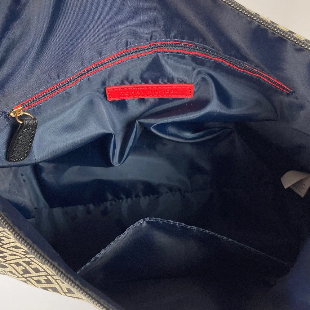 NEW Tommy Hilfiger Dark Brown Signature Print Hobo Bag